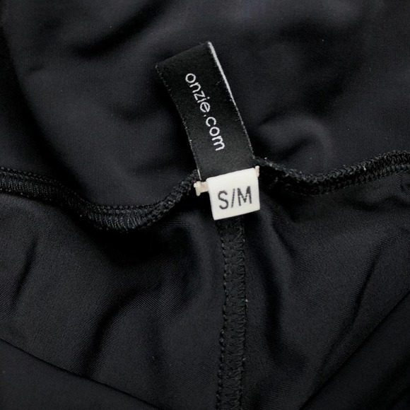 Onzie Capri Laser Cut Yoga Leggings in Black S/M - Picture 8 of 8